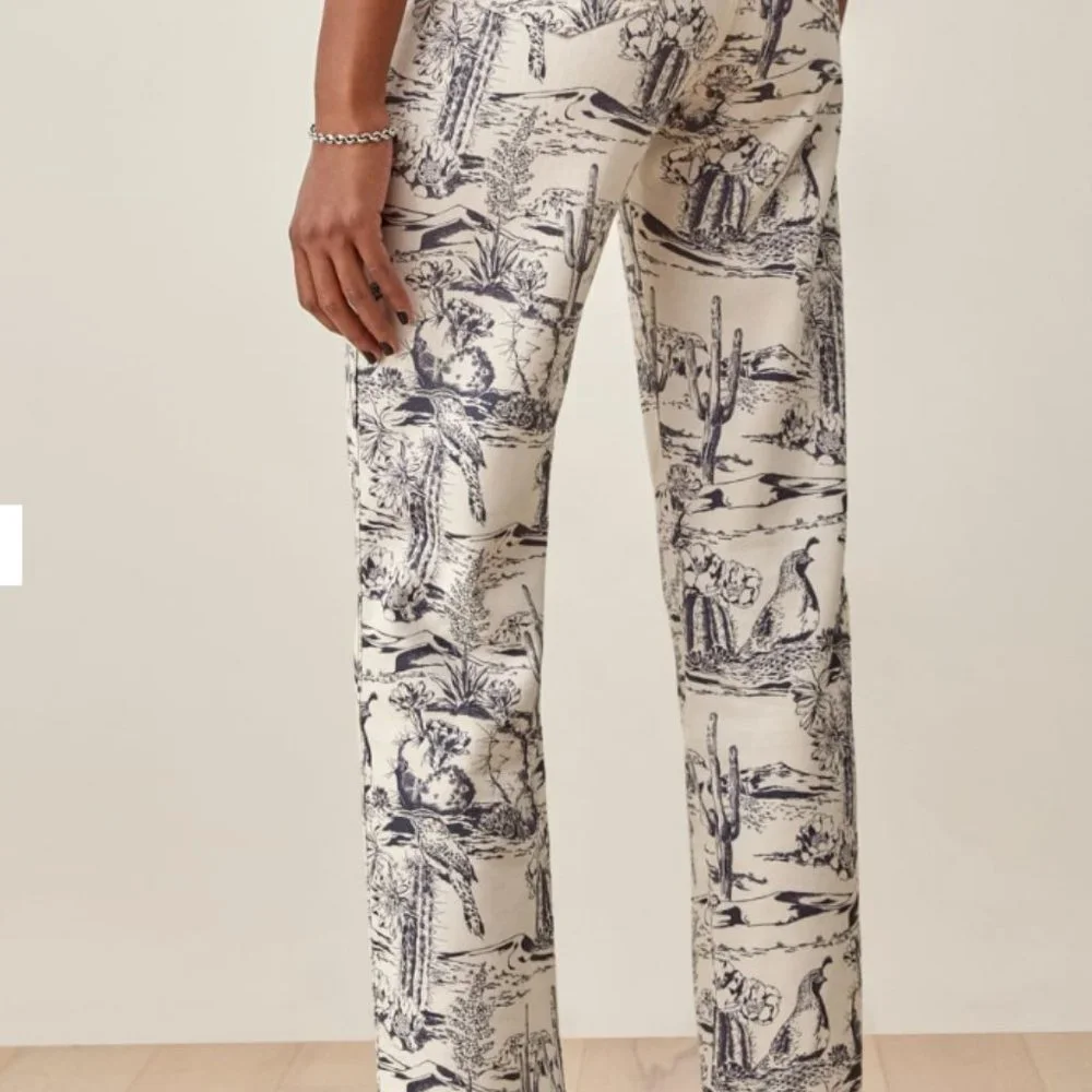 Reformation Oasis High Rise Straight Jeans (Size 26) [LAST DAY JUNE 20TH] - Picture 3 of 4